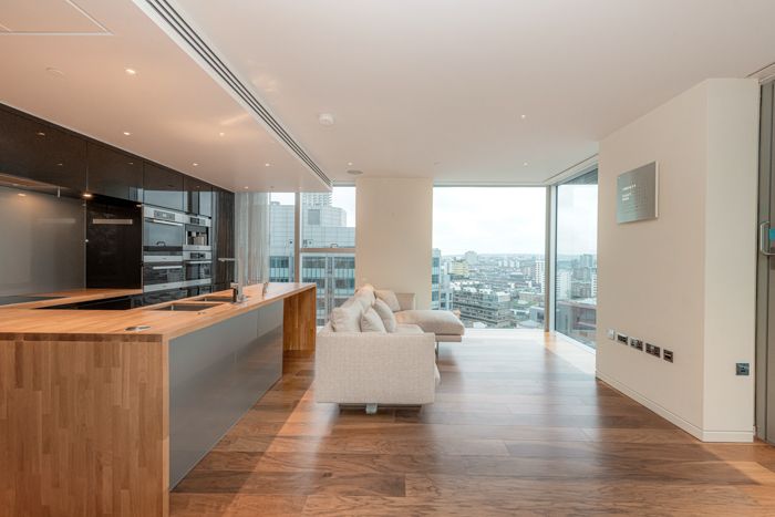 Property photo 3 of 26