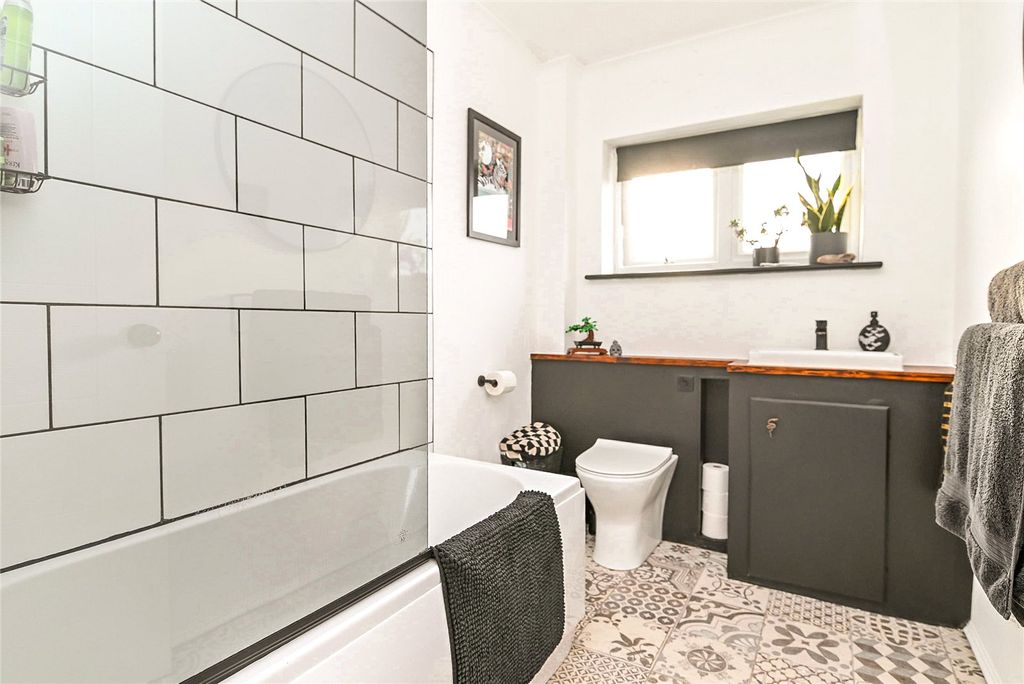 Property photo 3 of 18 Picture No. 05