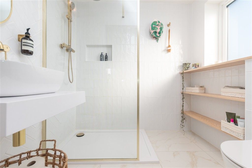 Property photo 2 of 11 Shower Room