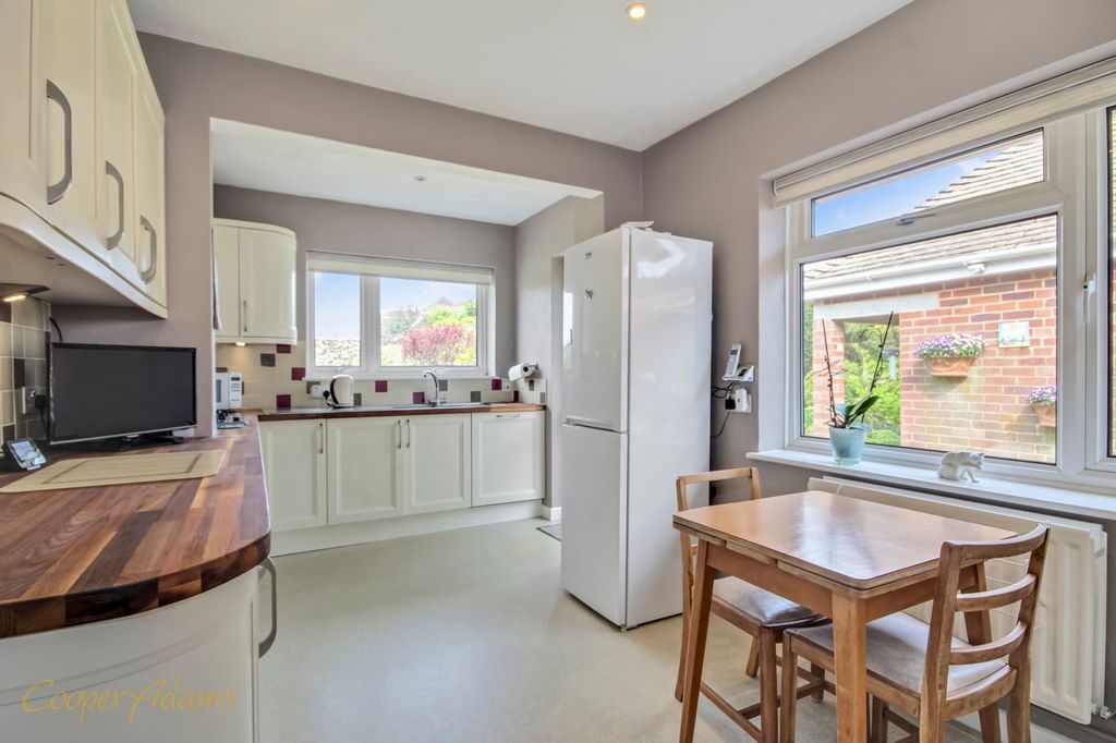 Property photo 3 of 12 Kitchen