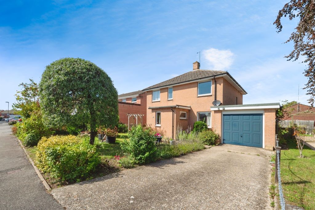 Property photo 1 of 17