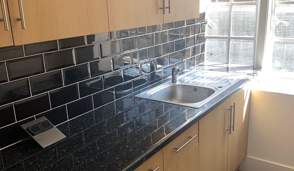 Property photo 3 of 3 465Brixtonroad4.Jpg