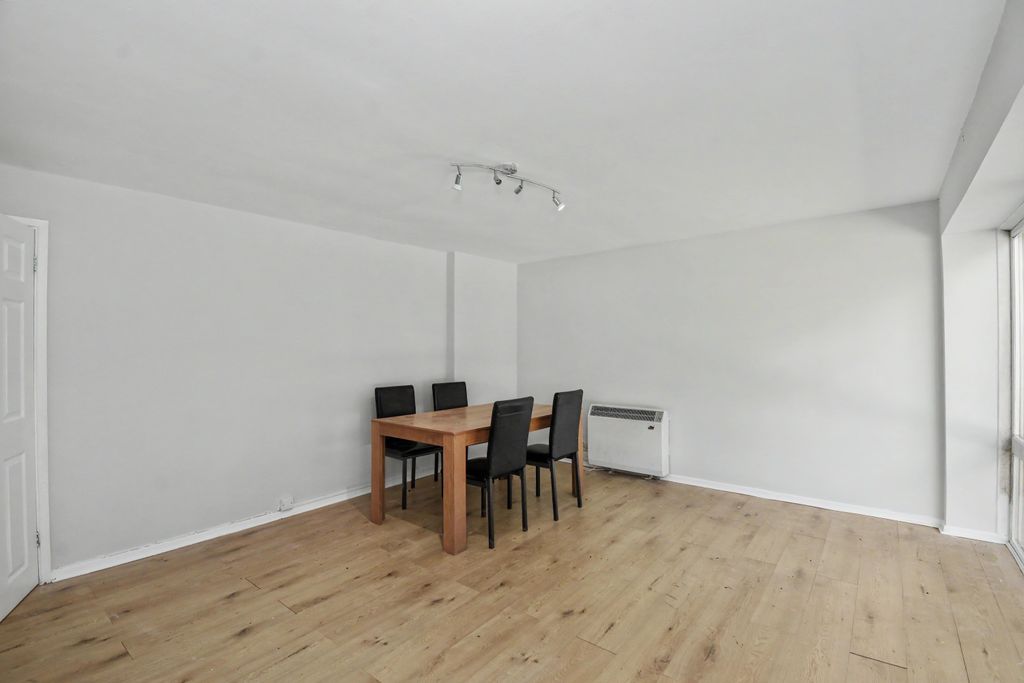 Property photo 3 of 20 Flat 5, The Firs, Bath Road, Reading, Rg1 6Hn
