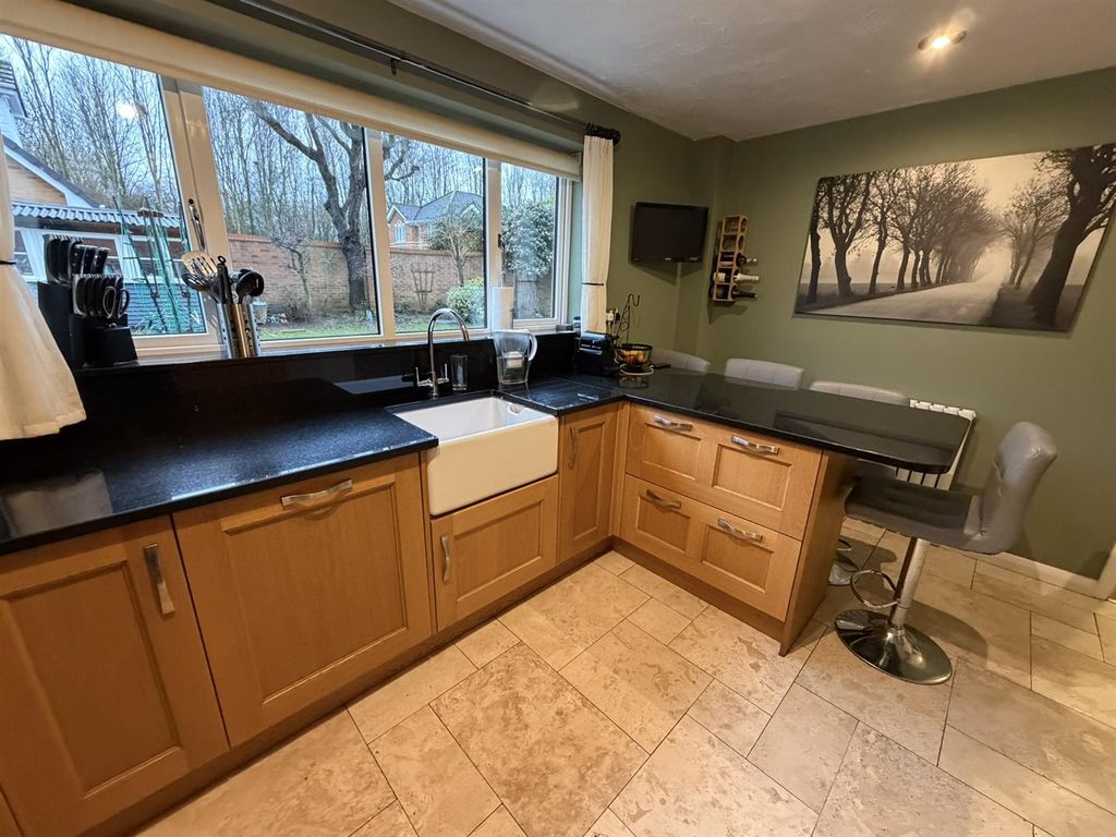 Additional image 9 of 4 bed property for salePreston Drive, Daventry NN11