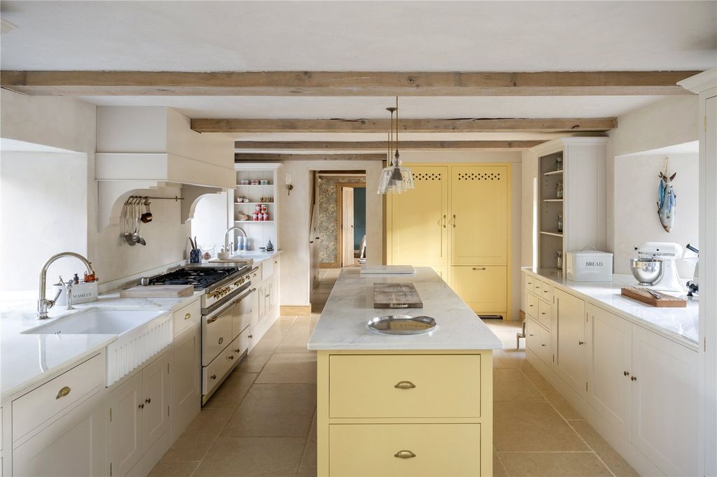 Property photo 3 of 22 Picture No. 49