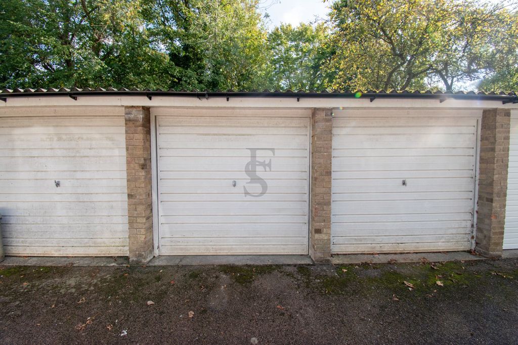 Property photo 1 of 4