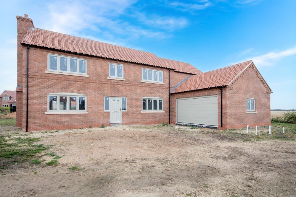 Property photo 1 of 24