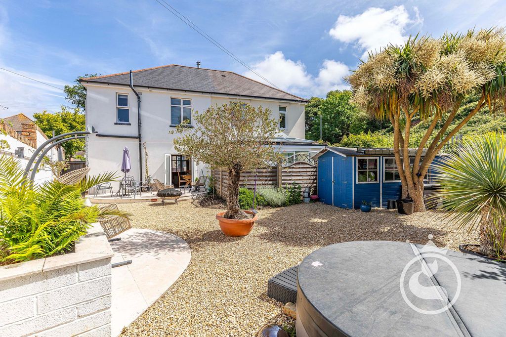 Property photo 2 of 15