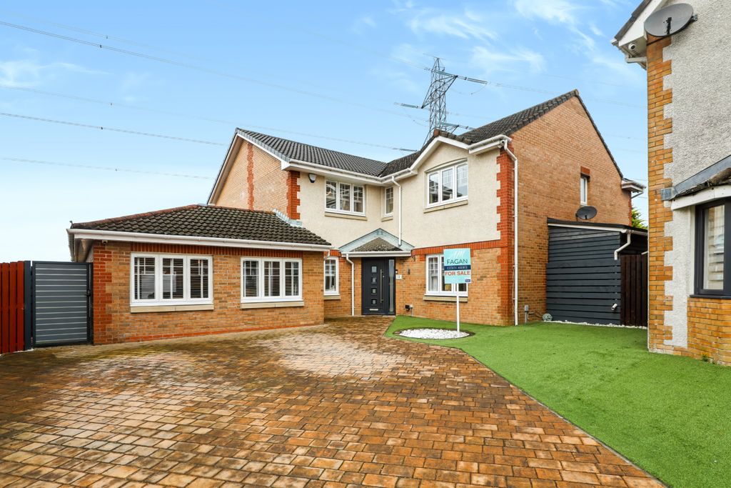 Property photo 1 of 64