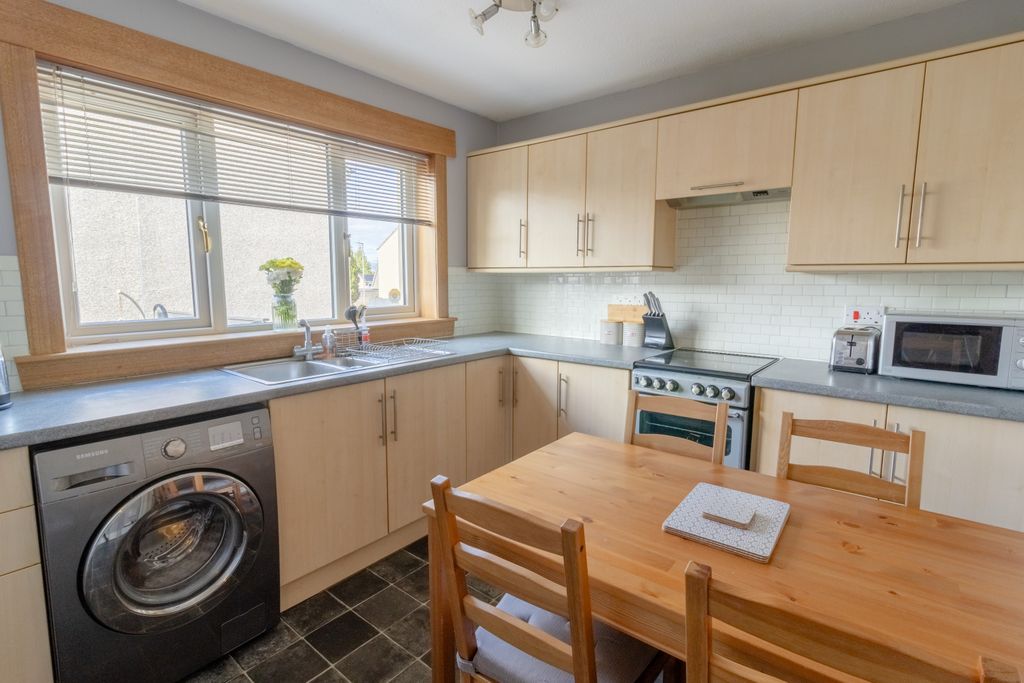 Property photo 3 of 22 Kitchen