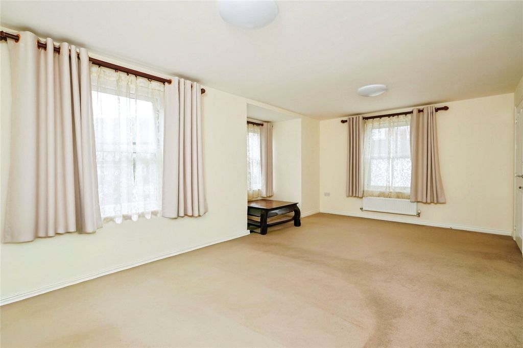 Property photo 3 of 17 Picture No. 09