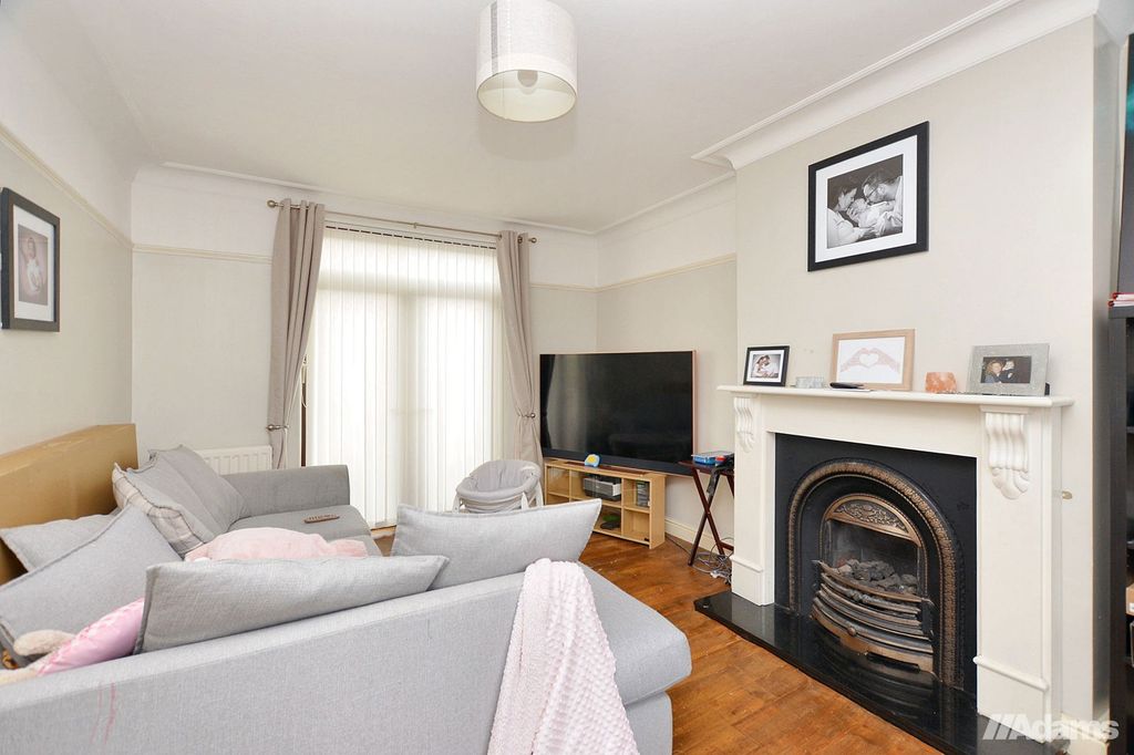 Property photo 2 of 14