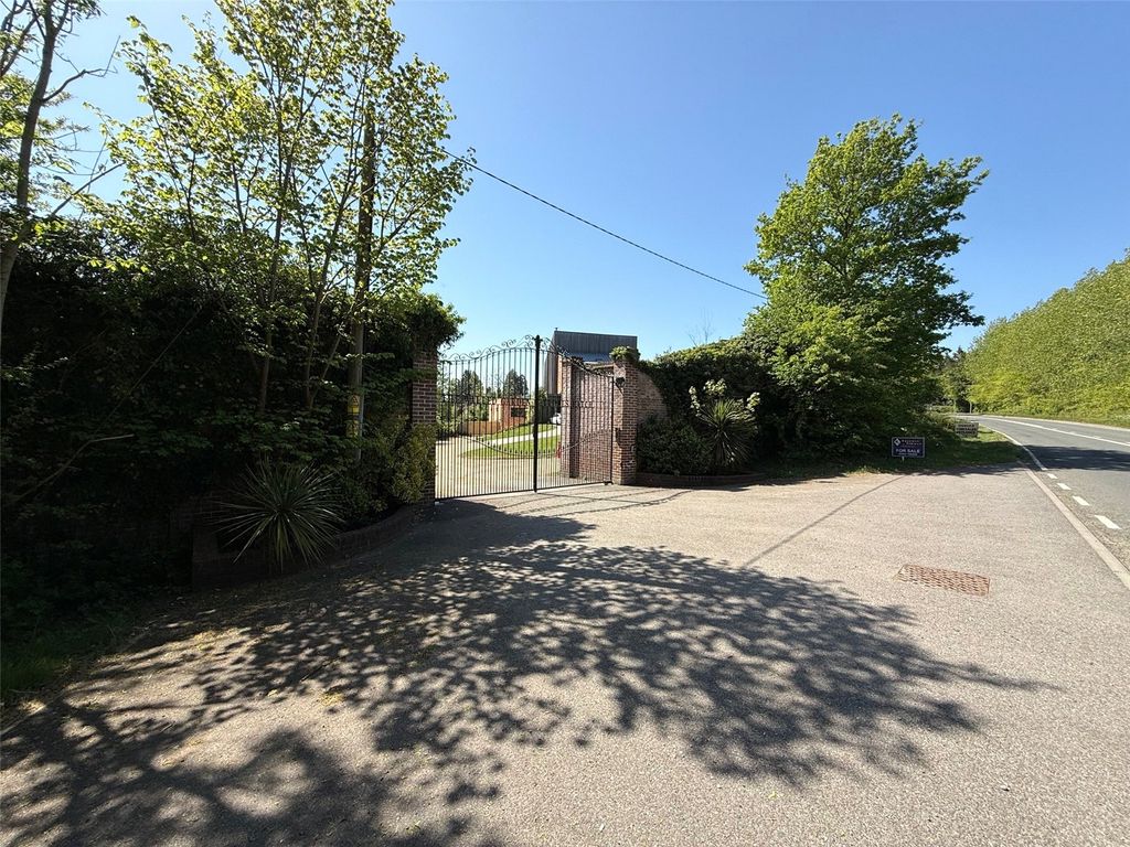 Property photo 2 of 14 Picture No. 35