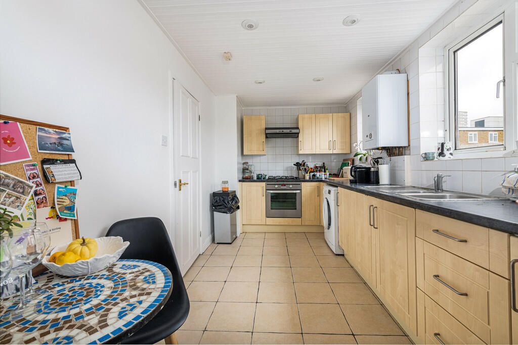 Property photo 3 of 10 3