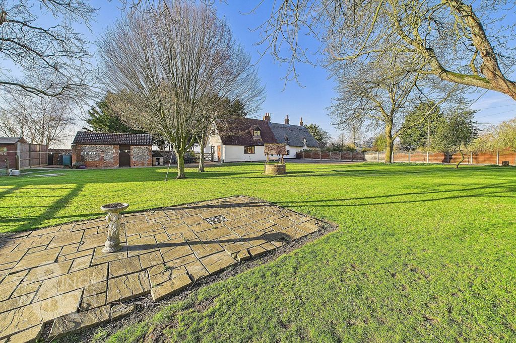 Property photo 3 of 34