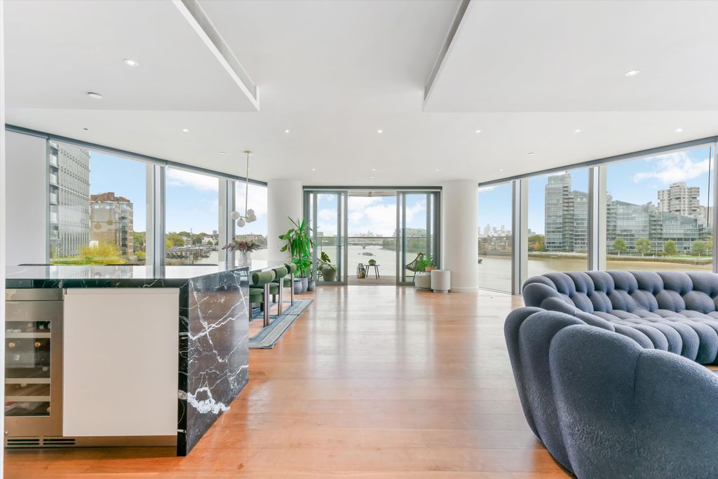 Property photo 1 of 16 Image