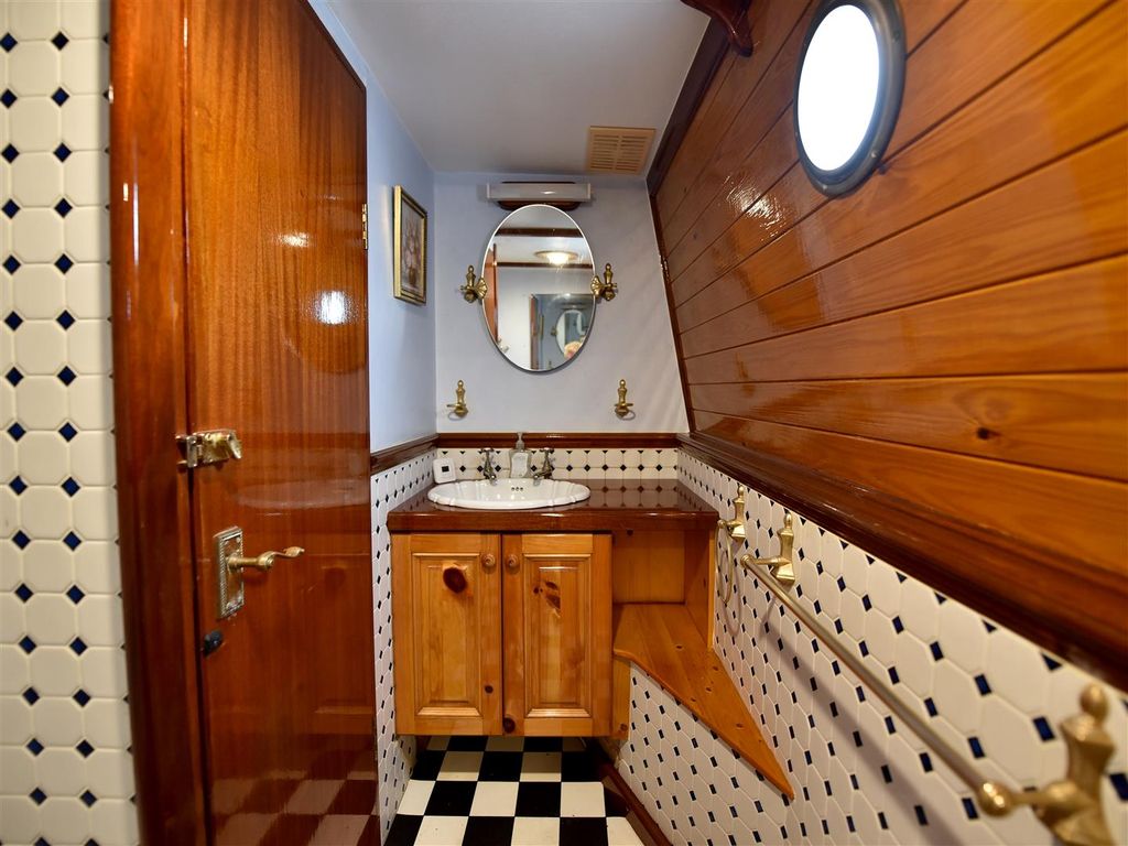 Property photo 3 of 10 Maisie - 07.Jpg