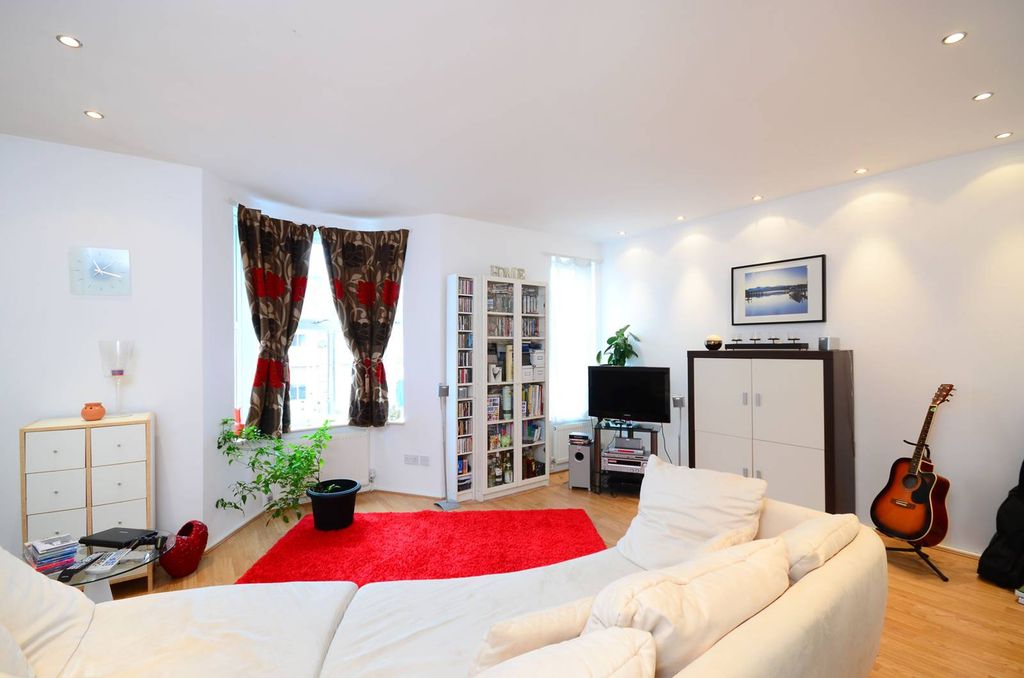Property photo 1 of 9