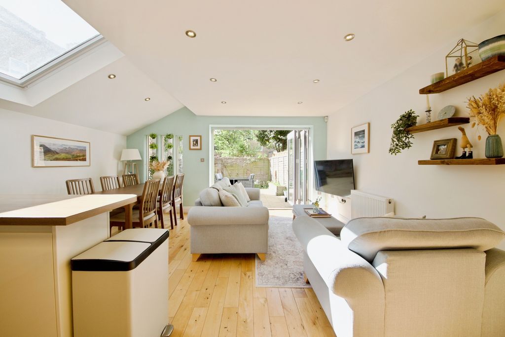 Property photo 3 of 11 Open Plan Living