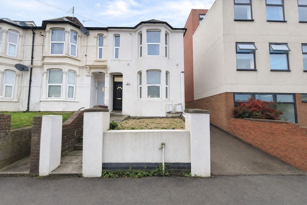 Property photo 1 of 9