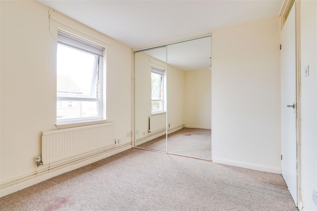 Property photo 3 of 12 Img (11).Jpg