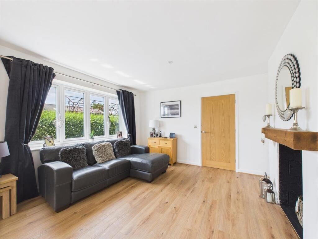 Property photo 3 of 38