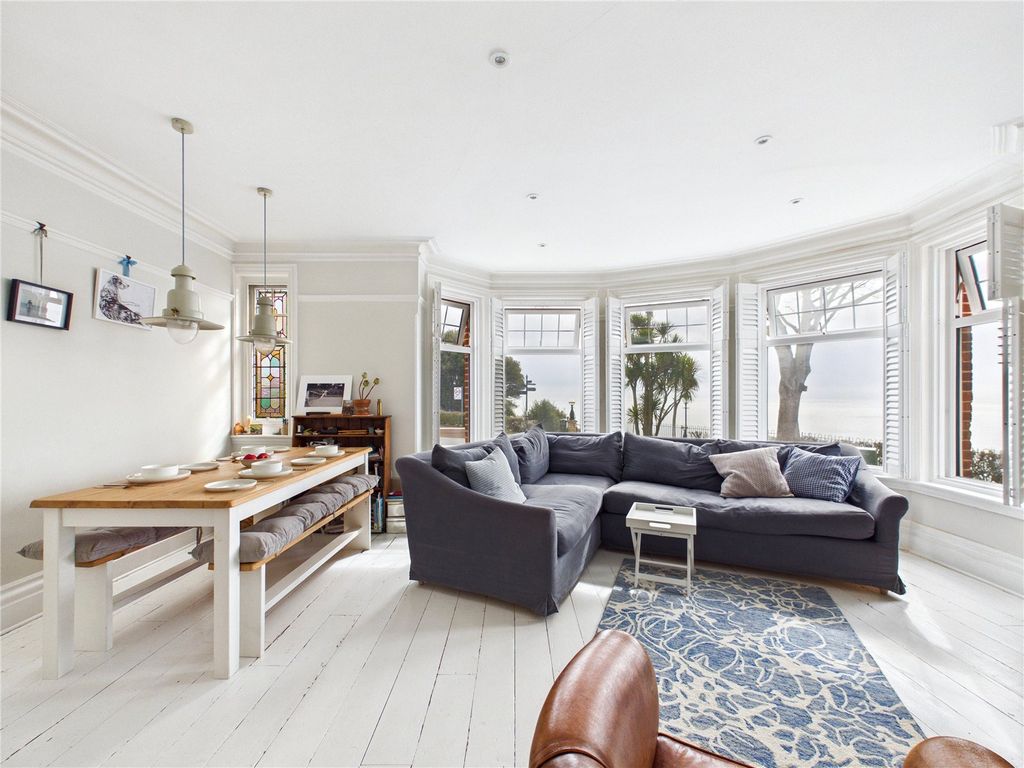 Property photo 2 of 20 Picture No. 16