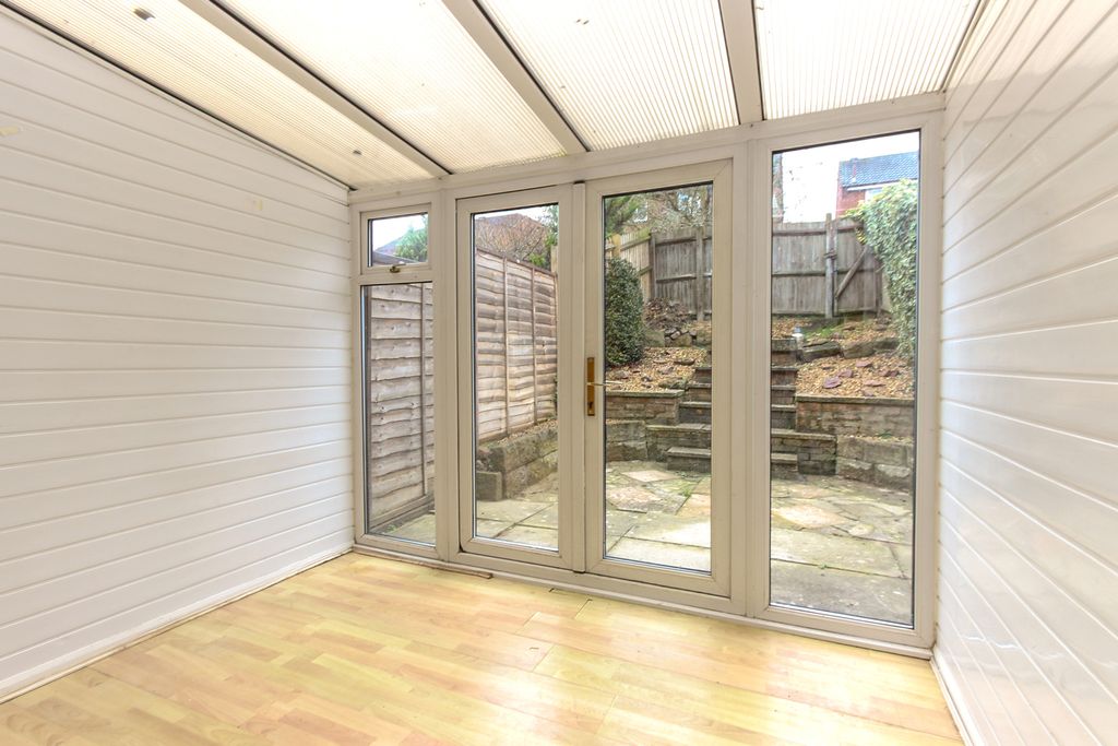 Property photo 3 of 9 Conservatory