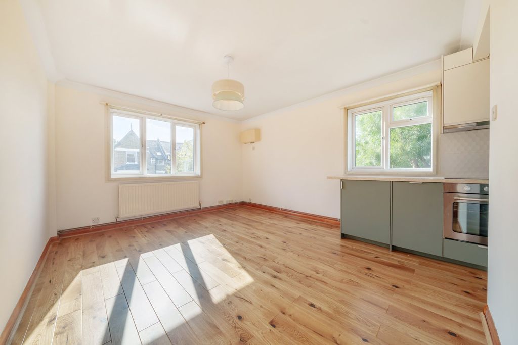 Property photo 3 of 7 Picture No. 15