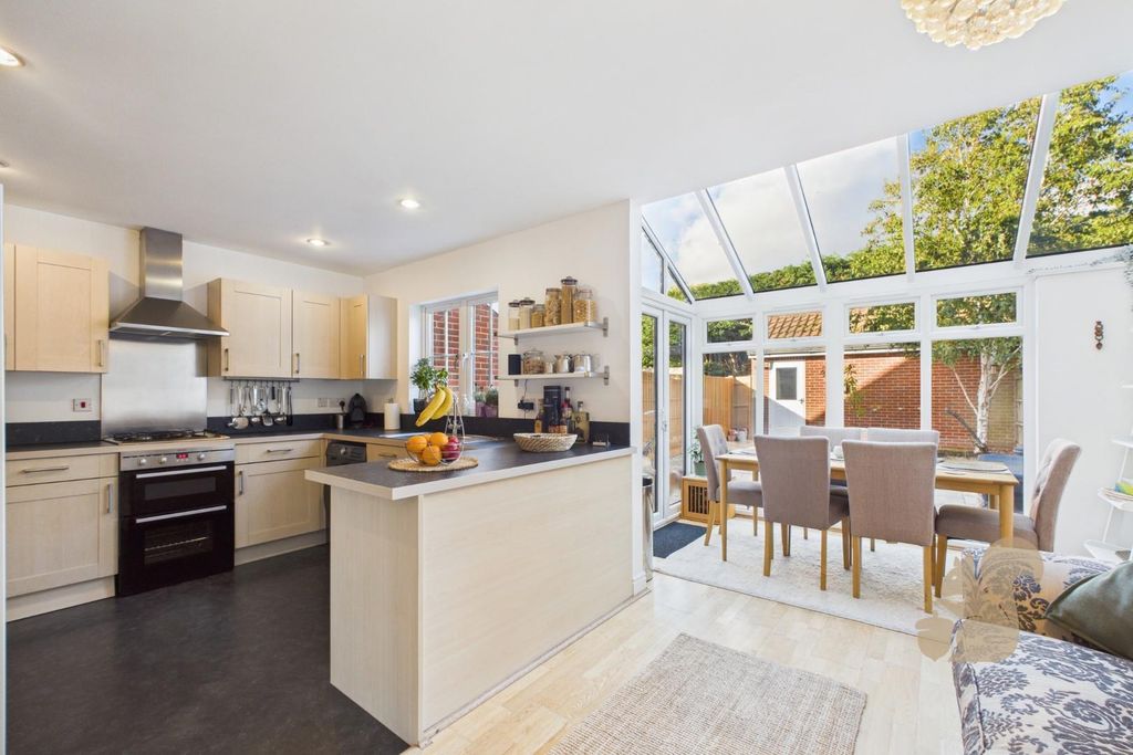 Property photo 2 of 22 Cam01659G0-Pr0640-Still005.Jpg