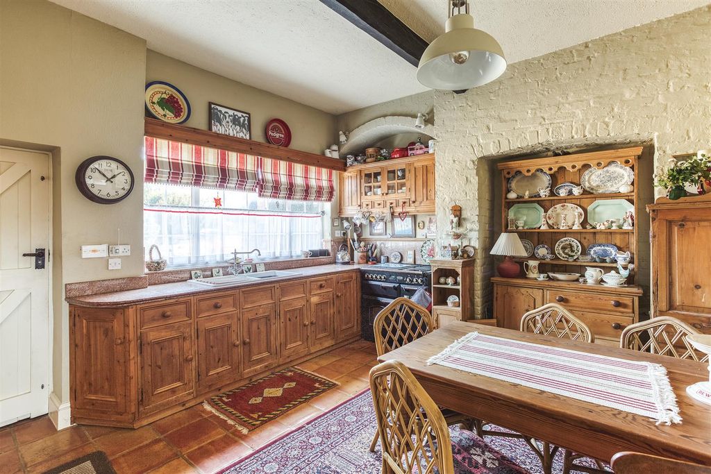 Property photo 2 of 17