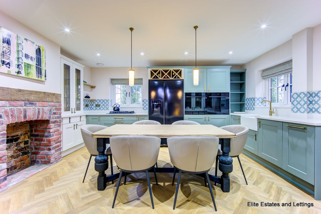 Property photo 3 of 33 06-07