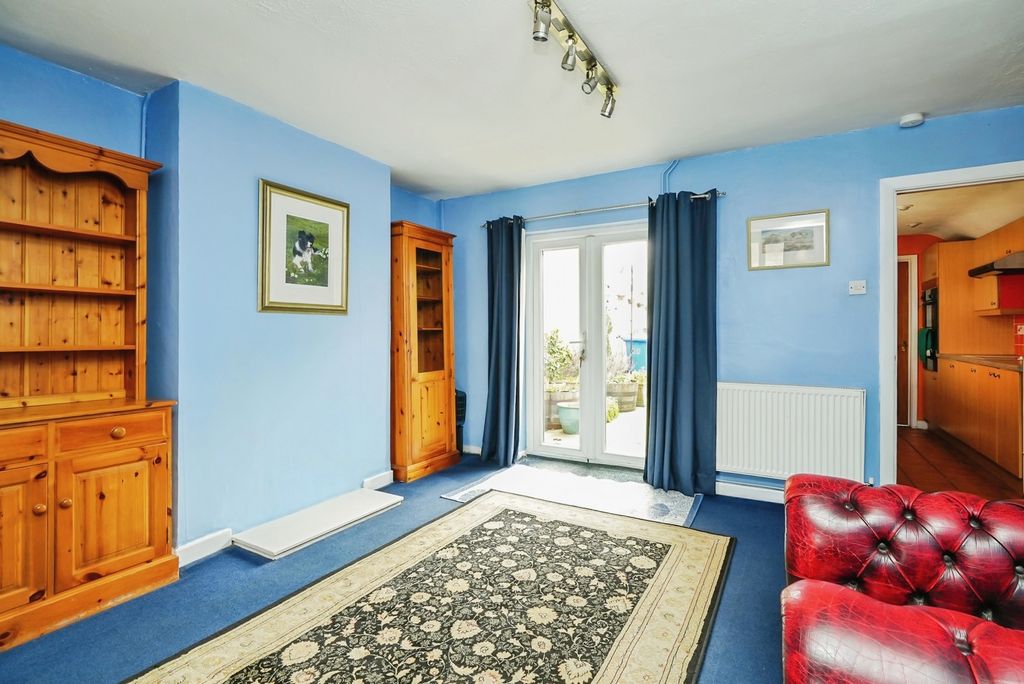 Property photo 3 of 17 Pbox-Img.Jpg