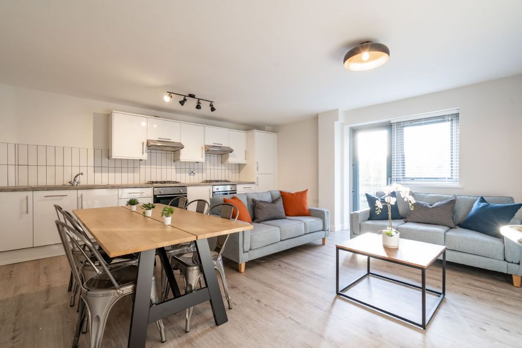 Property photo 1 of 14 1Fsf1 - Living Area / Kitchen