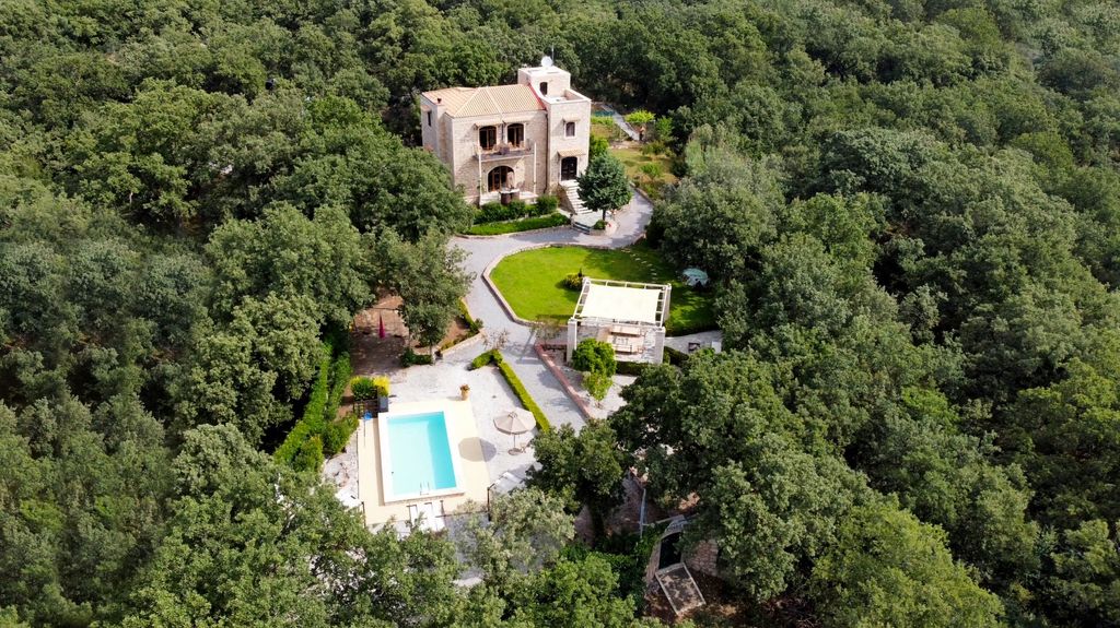 Property photo 1 of 25 Villa For Sale In Kastellos, Rethymno.