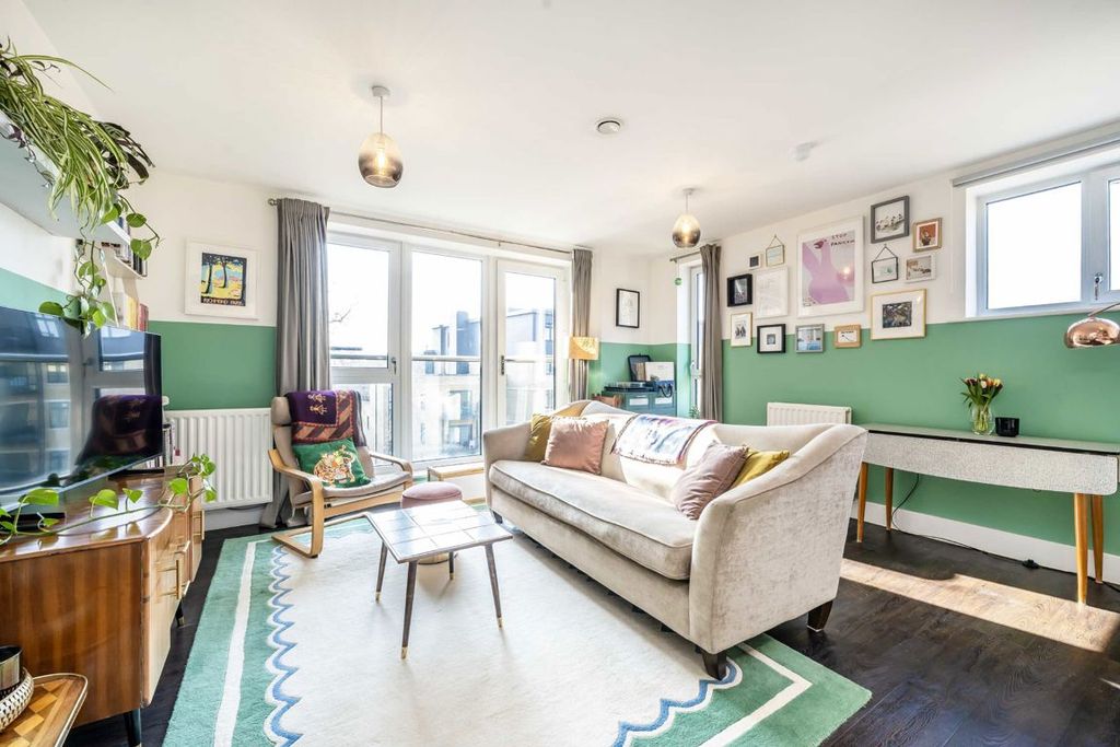 Property photo 2 of 5