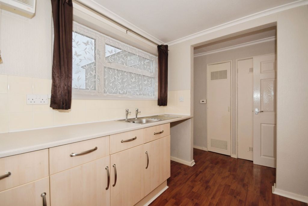 Property photo 3 of 12 Pbox-Img.Jpg