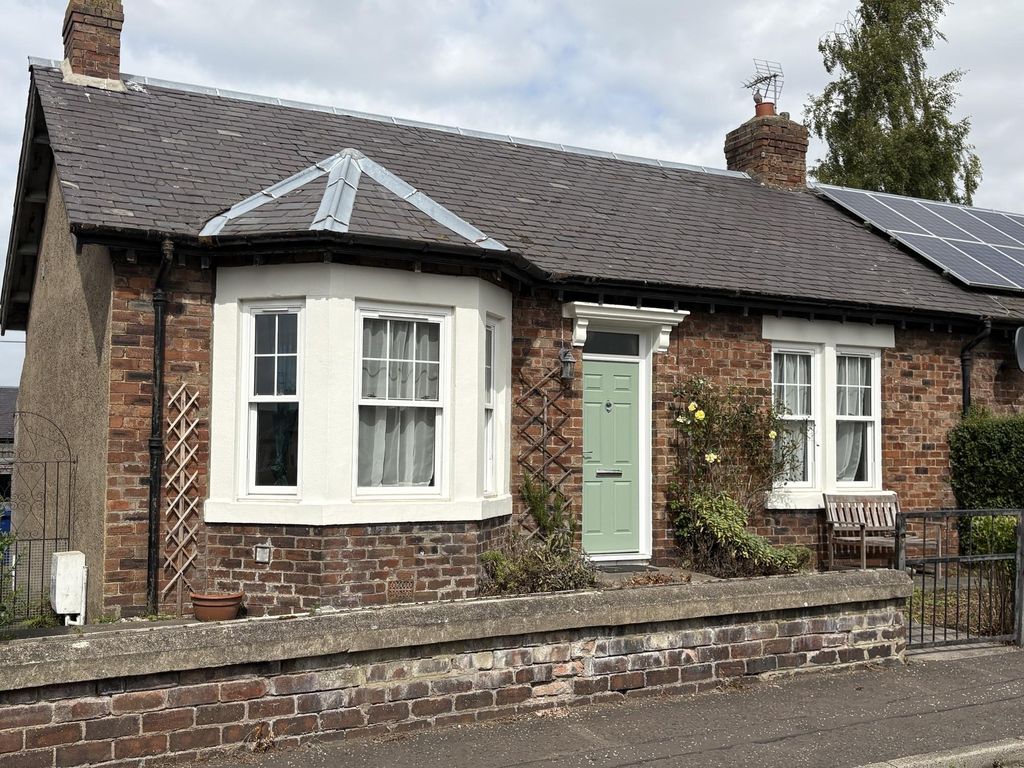 Property photo 2 of 21