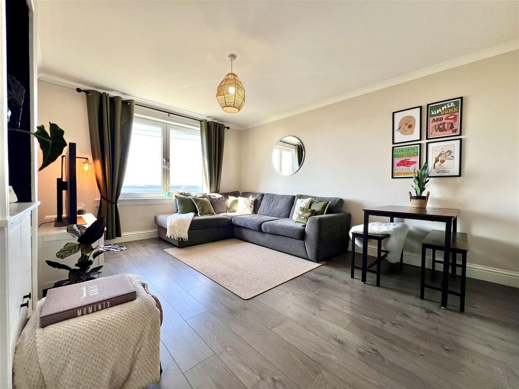 Property photo 3 of 18 Erskine Brae, Culross