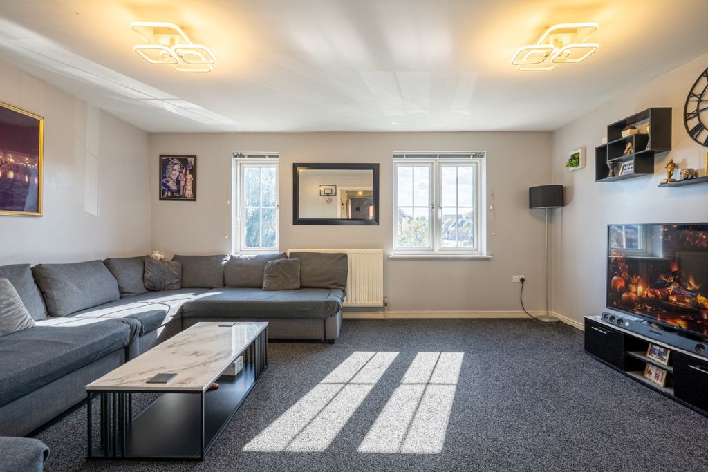 Property photo 2 of 24 5513464