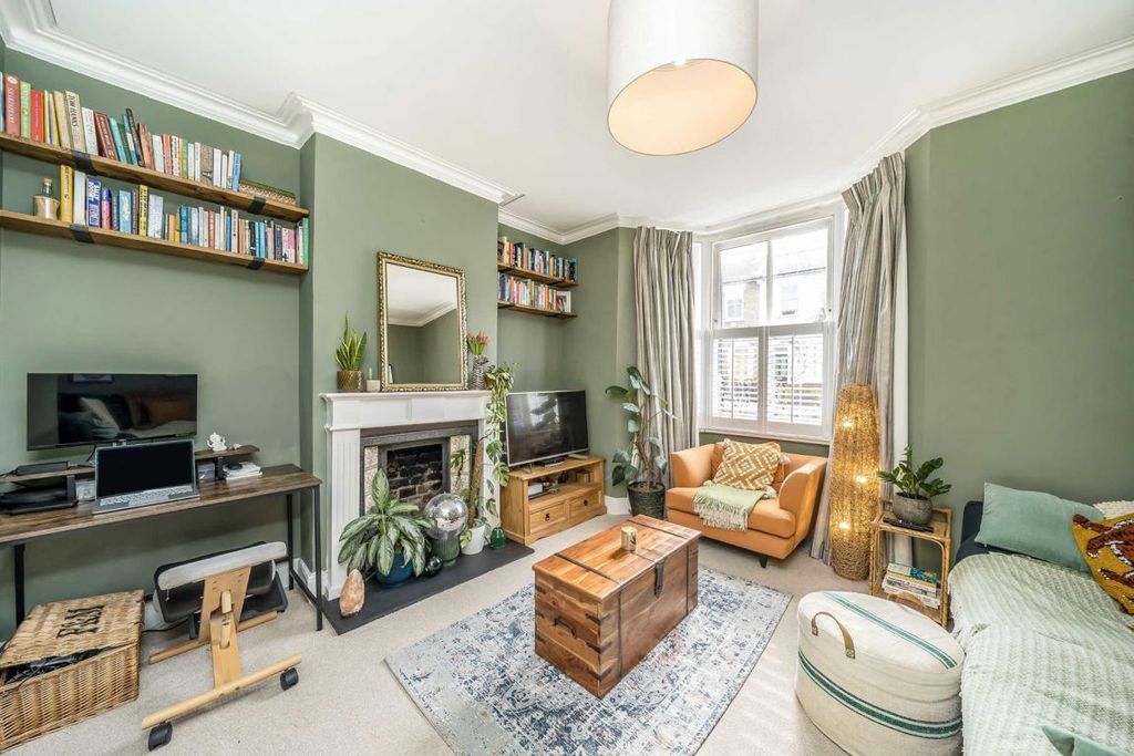 Property photo 1 of 6