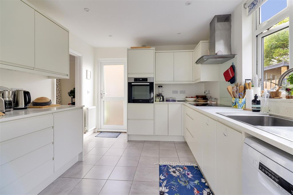 Property photo 3 of 29 Img (23).Jpg