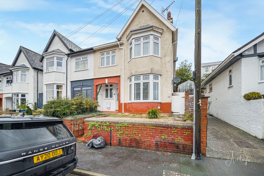 Property photo 1 of 17