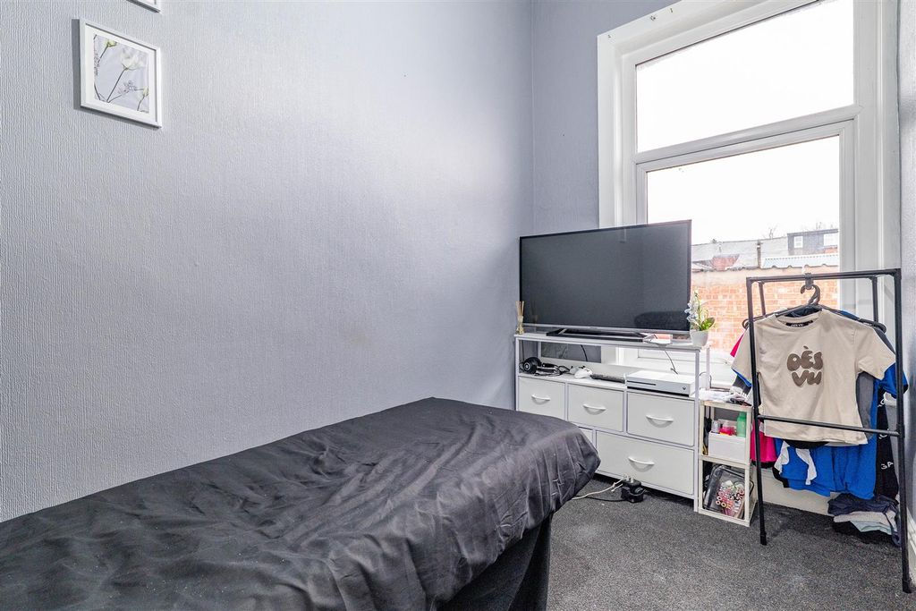 Property photo 3 of 15 Bedroom Two