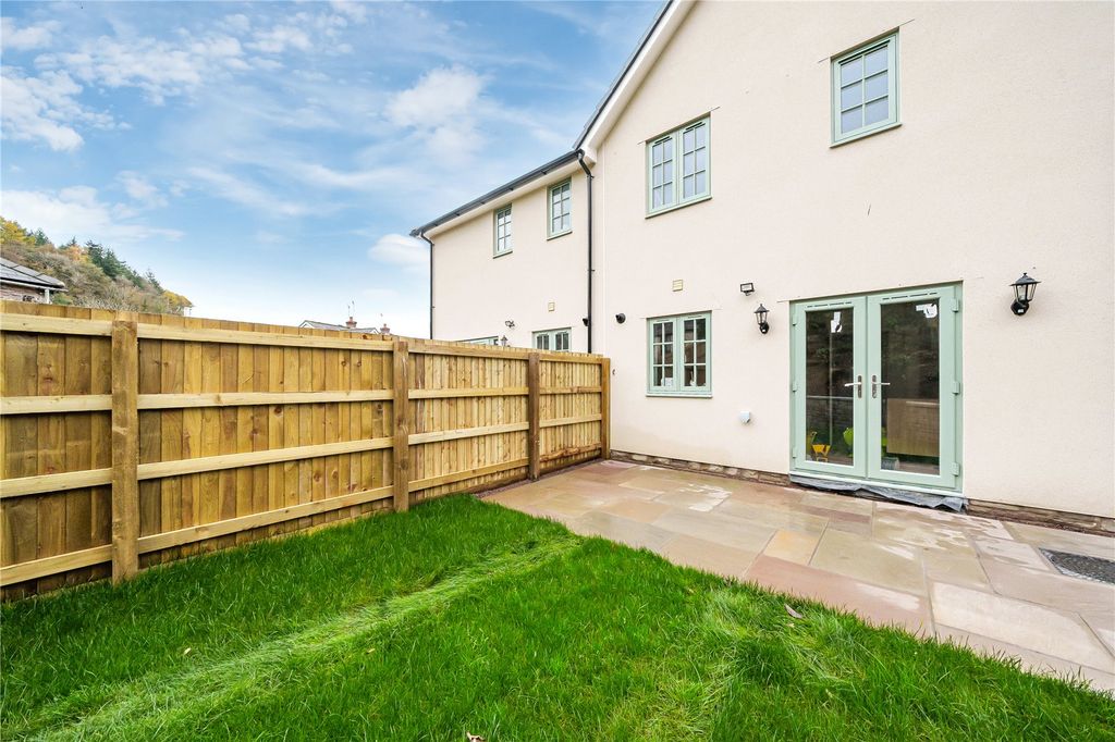 Property photo 2 of 13 Picture No. 05