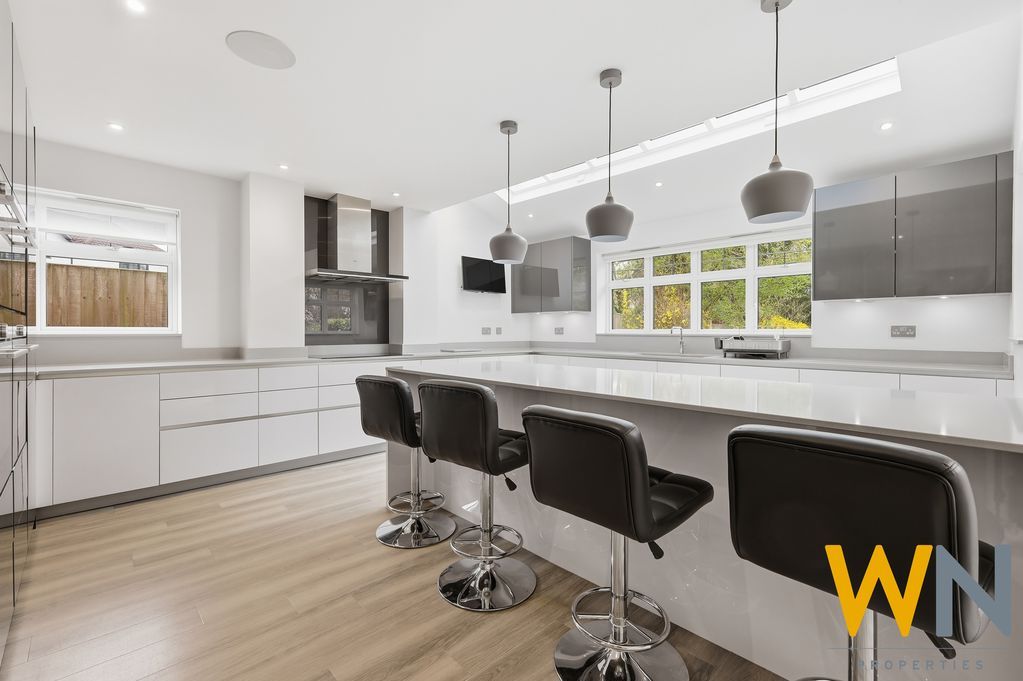 Property photo 3 of 31 Photo 8