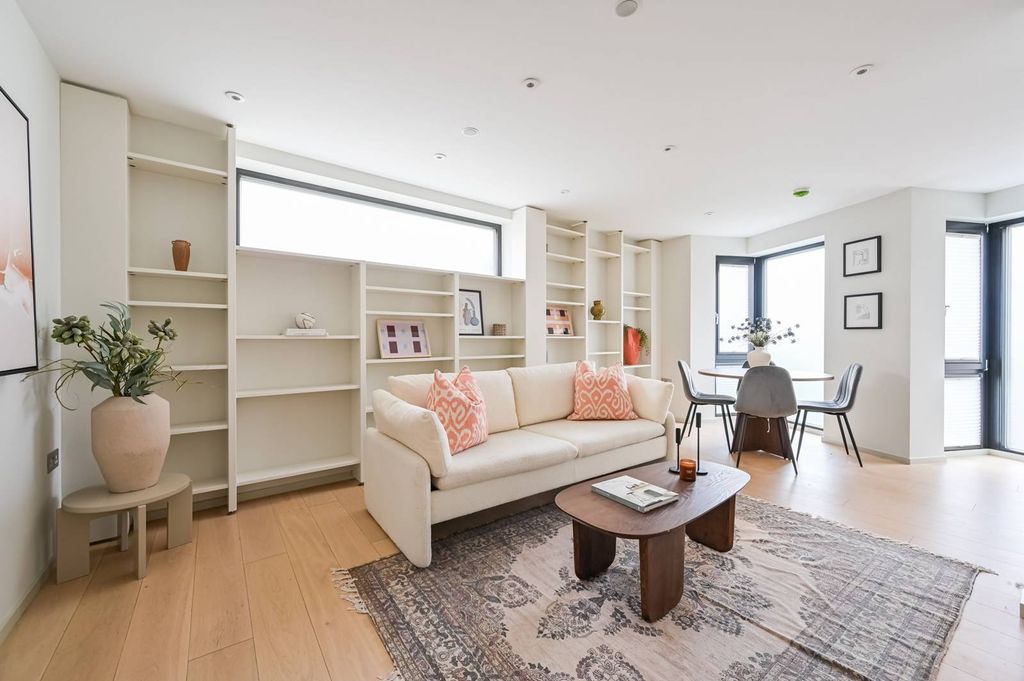 Property photo 1 of 19