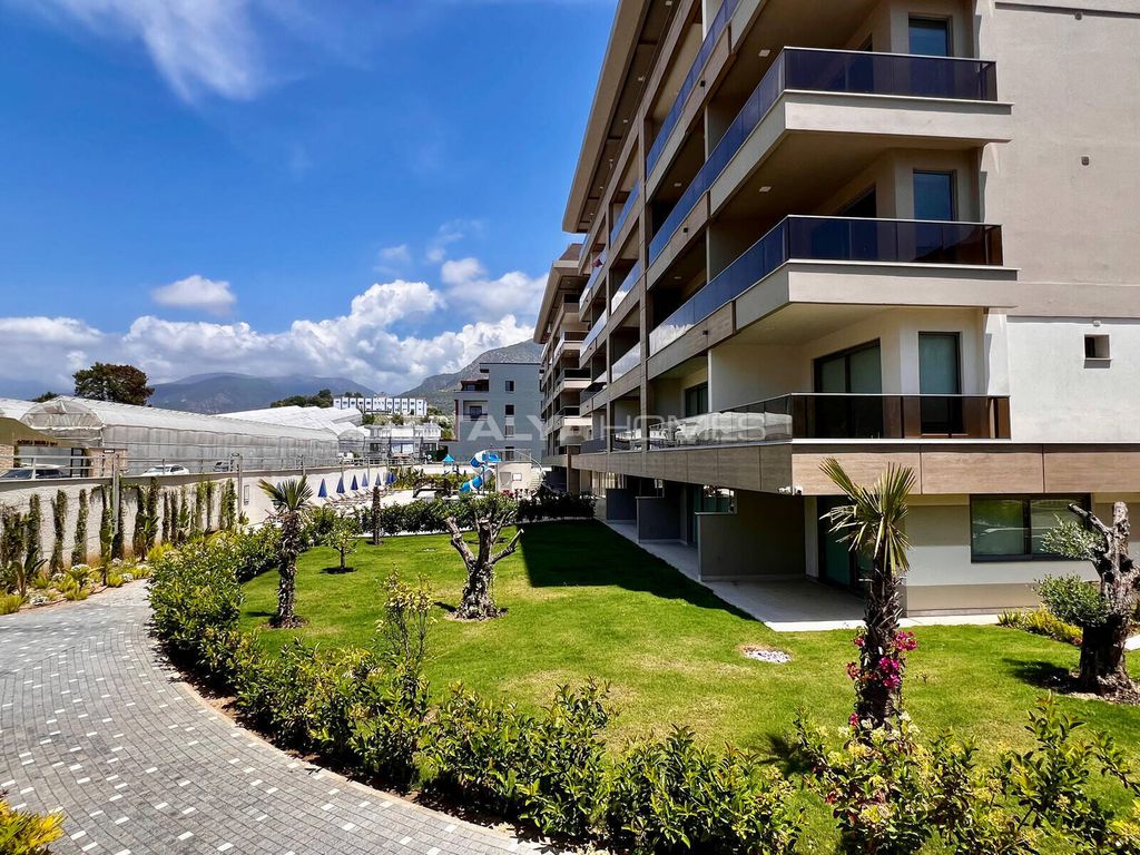 Property photo 2 of 27