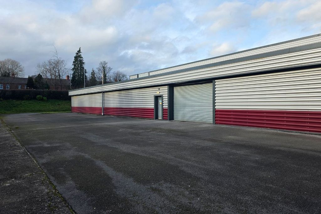 Property photo 2 of 3