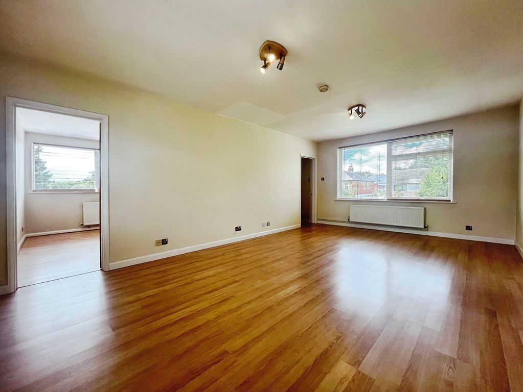 Property photo 3 of 11 Pbox-Img.Jpg